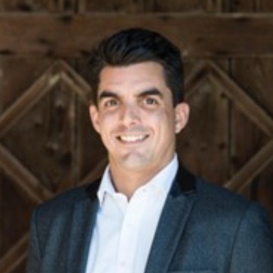 Portrait d’Alexandre B., franchisé client Flowxify"
